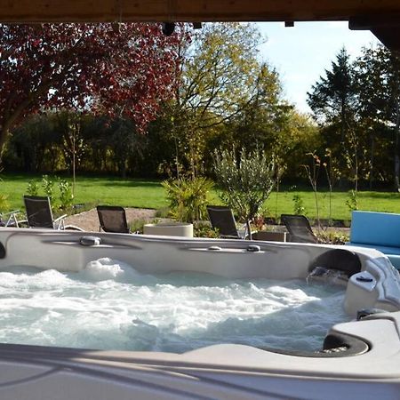 Treetops Cottages & Spa Grimsby Extérieur photo