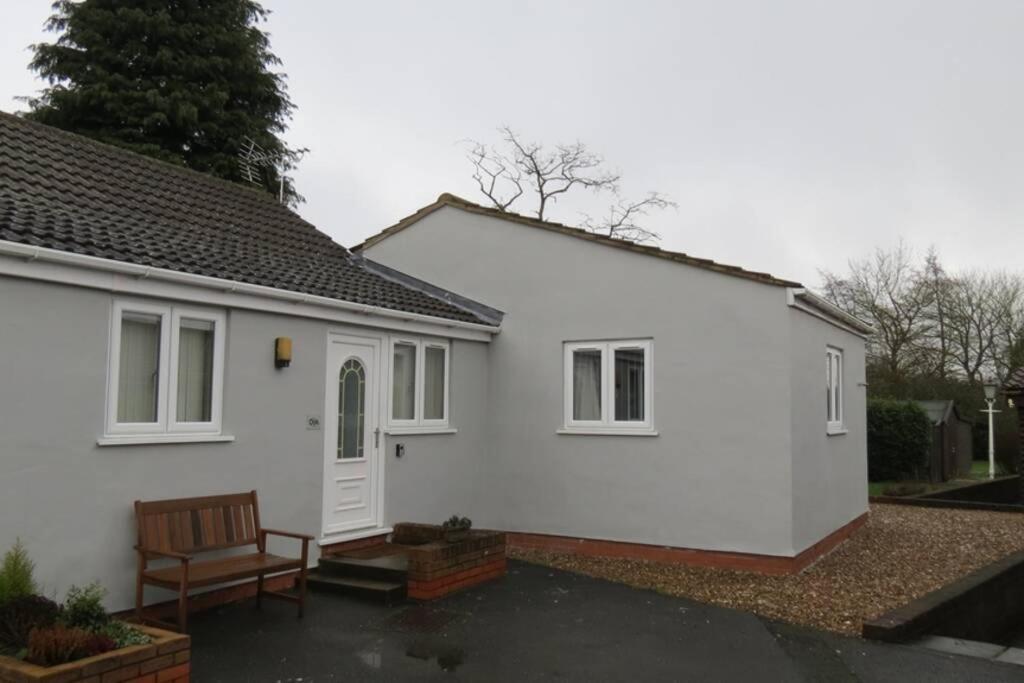 Treetops Cottages & Spa Grimsby Extérieur photo