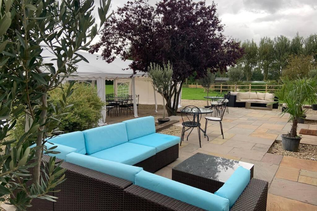 Treetops Cottages & Spa Grimsby Extérieur photo