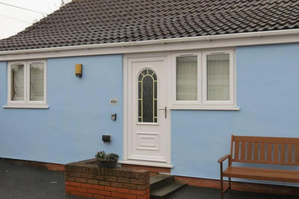 Treetops Cottages & Spa Grimsby Extérieur photo